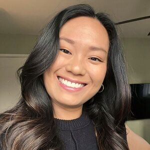 Meet your Posher, Dana